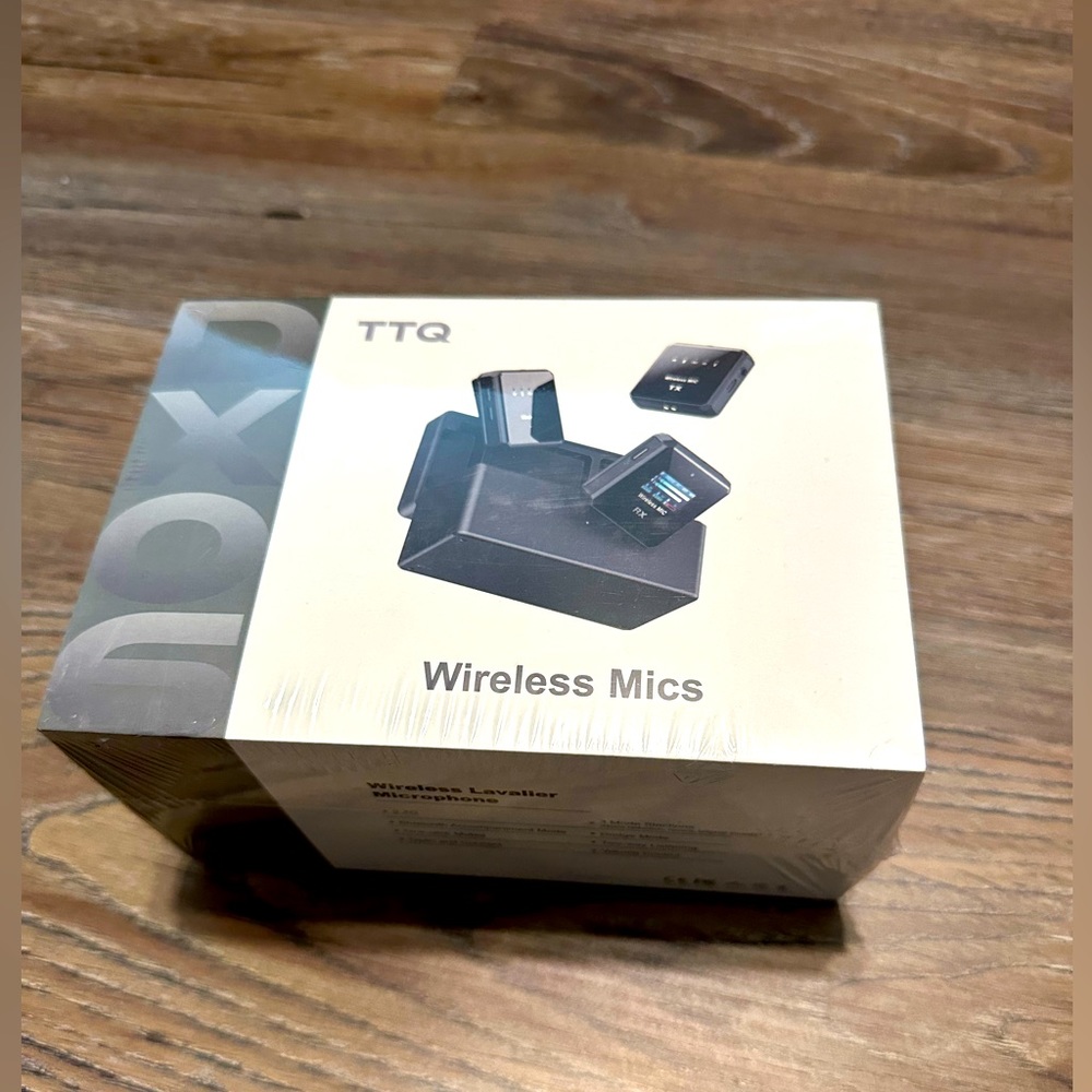 Wireless microphone with noise cancellation